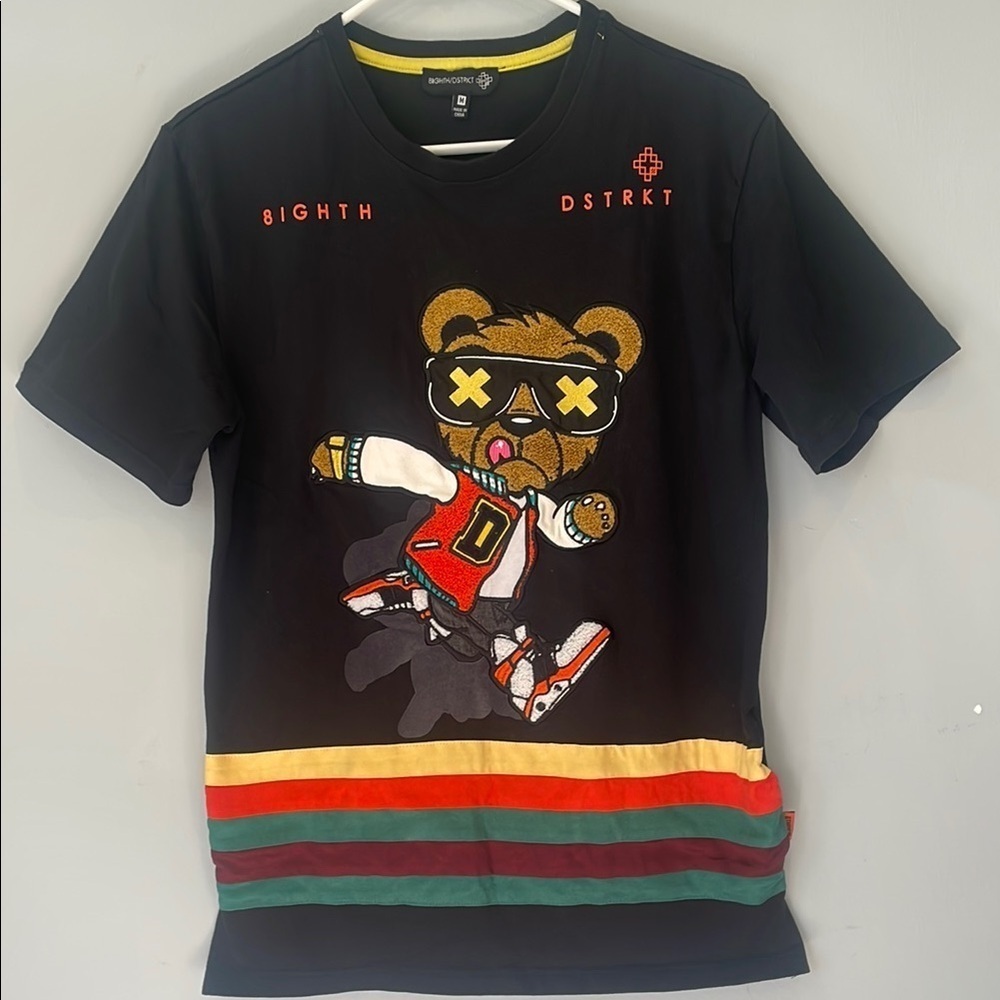 Men’s Black Graphic T-Shirt with bear logo size medium